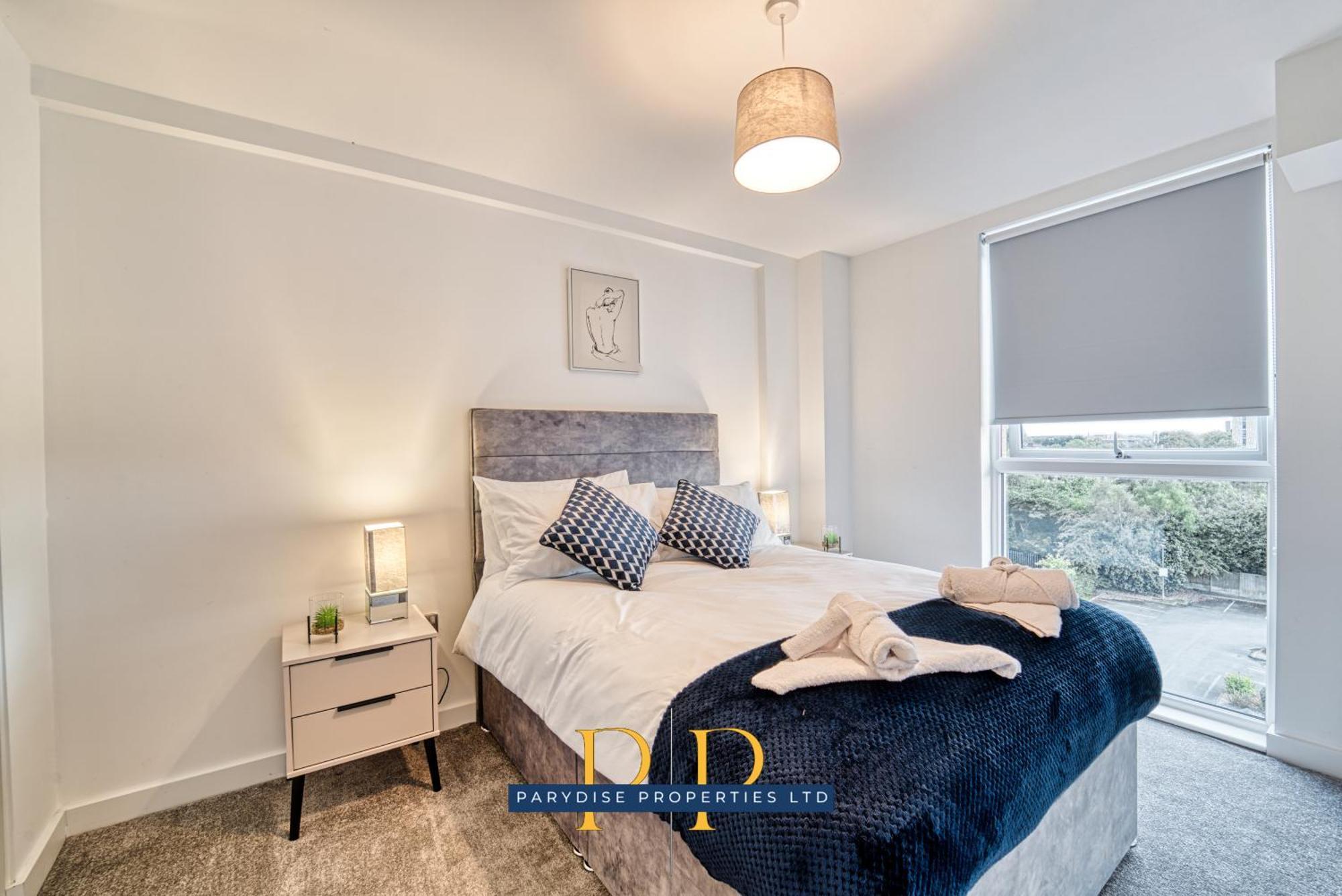 The Middlewood Plaza Suite - By Parydise Properties - Business Or Leisure Stays, Central Location, Sleeps 4, Salford Manchester Esterno foto