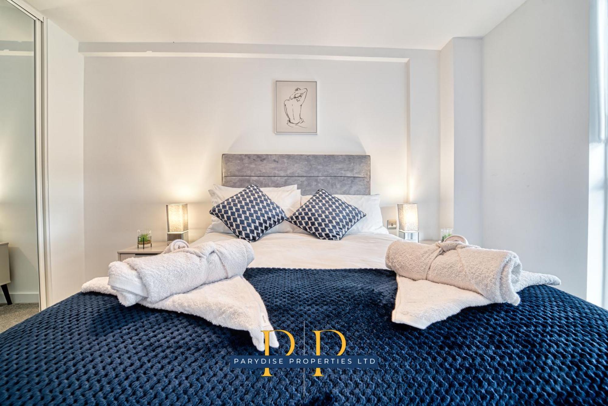 The Middlewood Plaza Suite - By Parydise Properties - Business Or Leisure Stays, Central Location, Sleeps 4, Salford Manchester Esterno foto