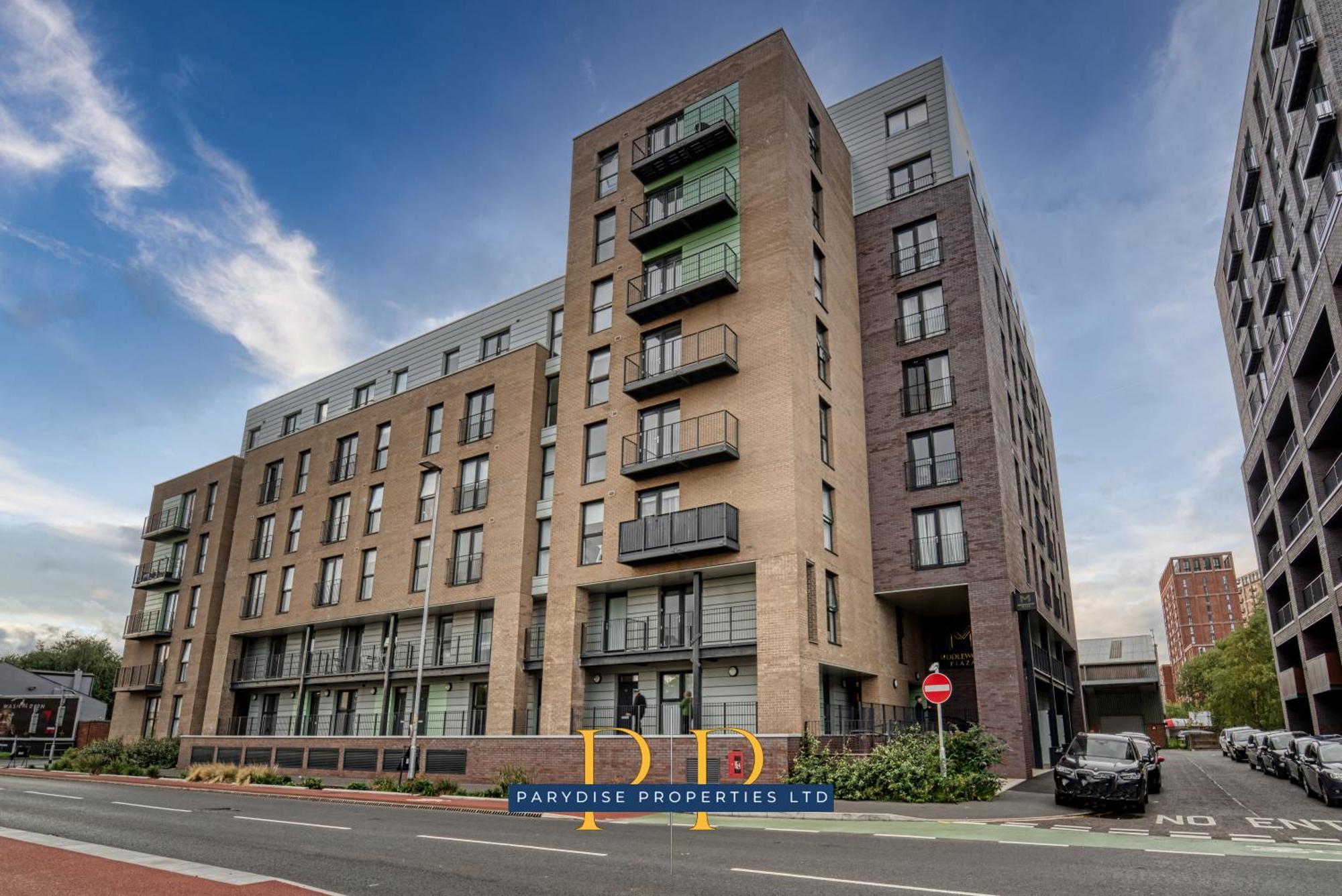 The Middlewood Plaza Suite - By Parydise Properties - Business Or Leisure Stays, Central Location, Sleeps 4, Salford Manchester Esterno foto